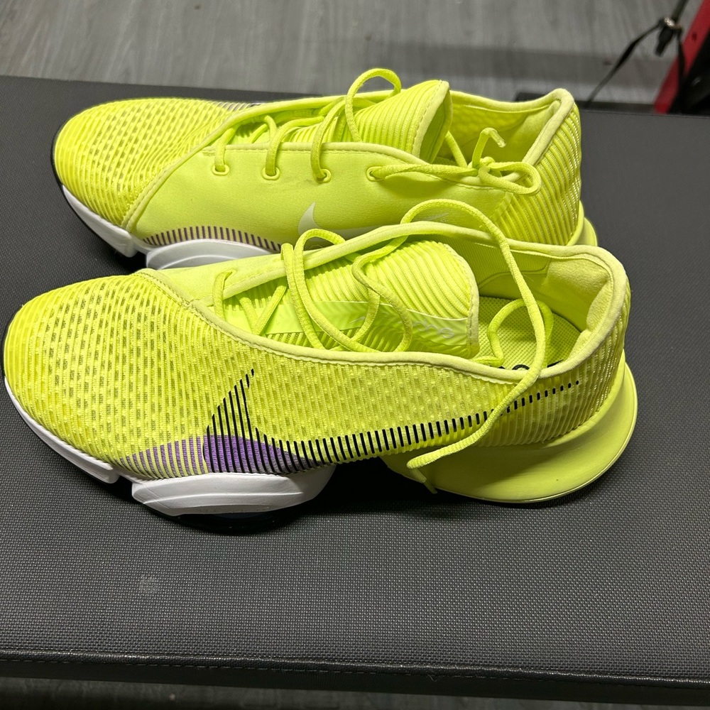 Nike super rep tennis shoes